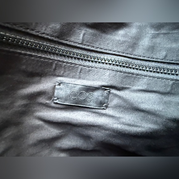 New COS Folded Oversized Crinkled Clutch Bag Burgundy Checked - Picture 9 of 9